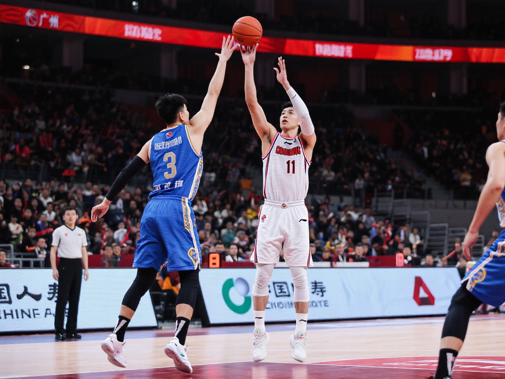 篮球赛场上，常常是一记精准的投篮、一段燃